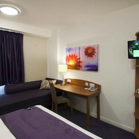 Premier Inn South Mimms/Potters Bar الغرفة الصورة